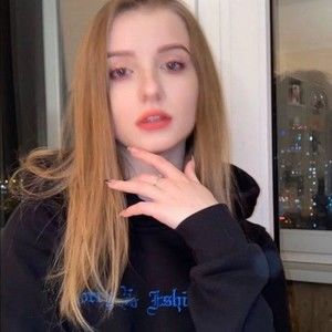 Meet your Posher, Maia